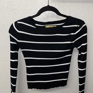 Prince&Fox Black and White Long Sleeve Crop